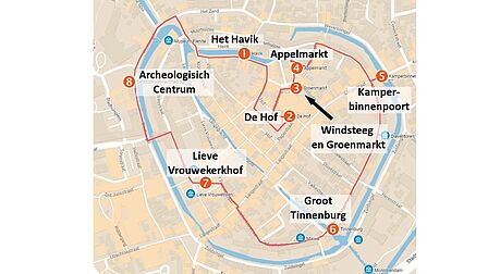 Kaart van Amersfoort met de route van de stadswandeling.